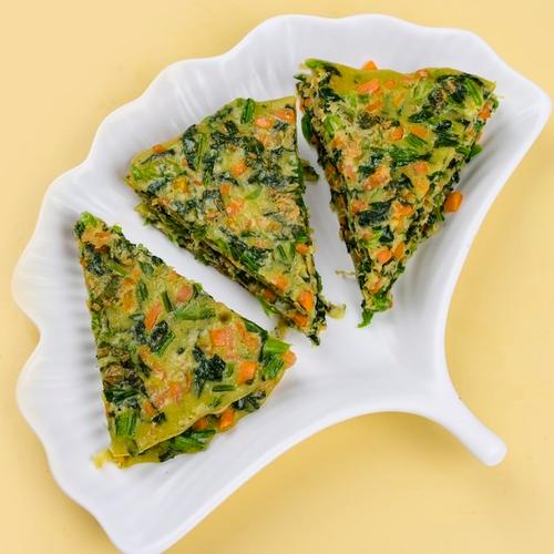 鸡蛋窝窝的做法:菠菜胡萝卜鸡蛋窝窝的做法