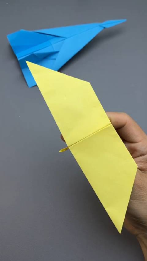 纸飞机为什么会旋转_可以在空中旋转的纸飞机