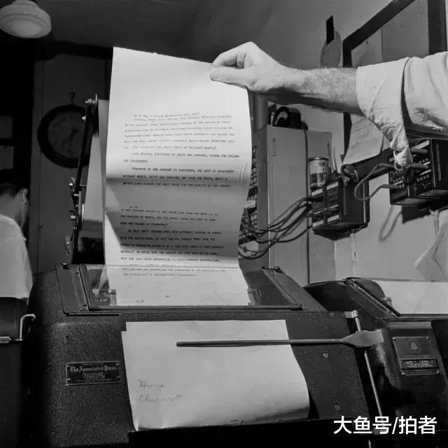 电报员卧底_电报员原视频无消音