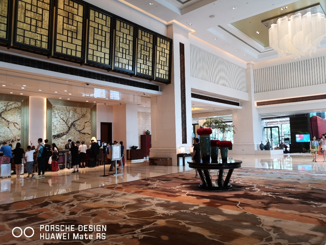 能与外国人聊天的app南京香格里拉大酒店总机的简单介绍