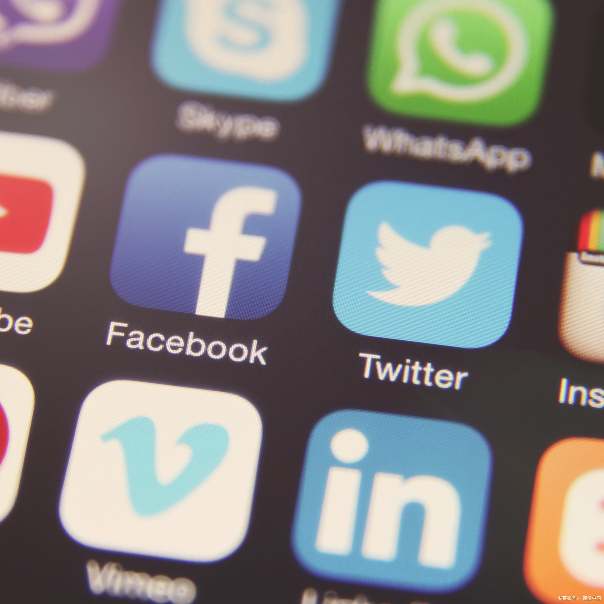 包含Skype官网,然后下载App的词条